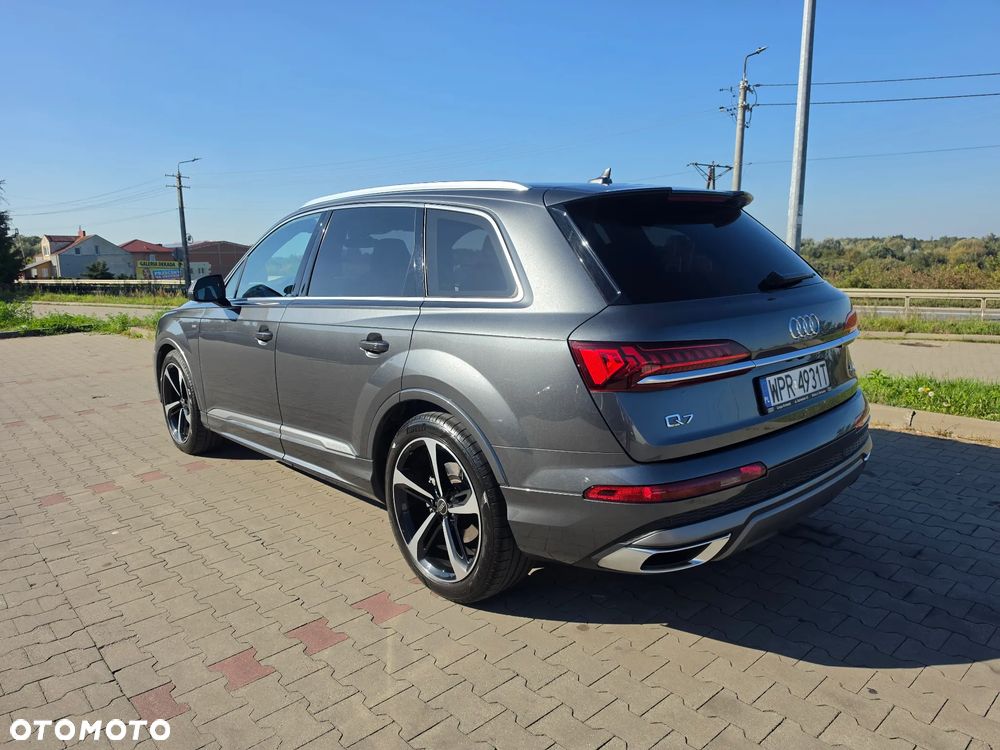 Audi Q7 - 4