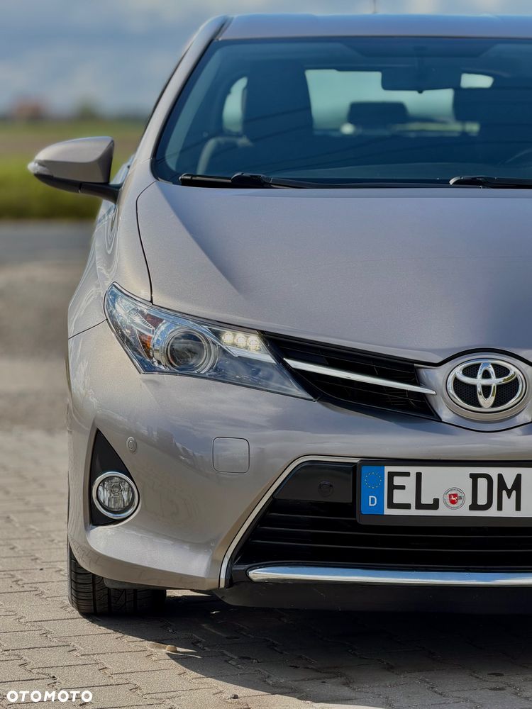 Toyota Auris 1.4 D-4D Life Plus - 6