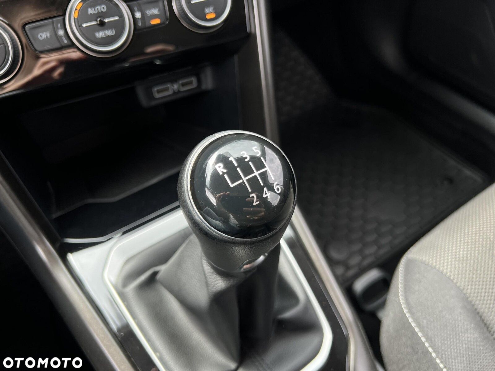 Volkswagen T-Roc 1.5 TSI ACT Advance - 23