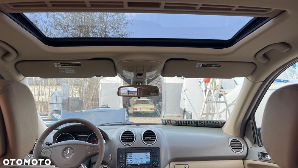 Mercedes-Benz ML 350 4-Matic - 13