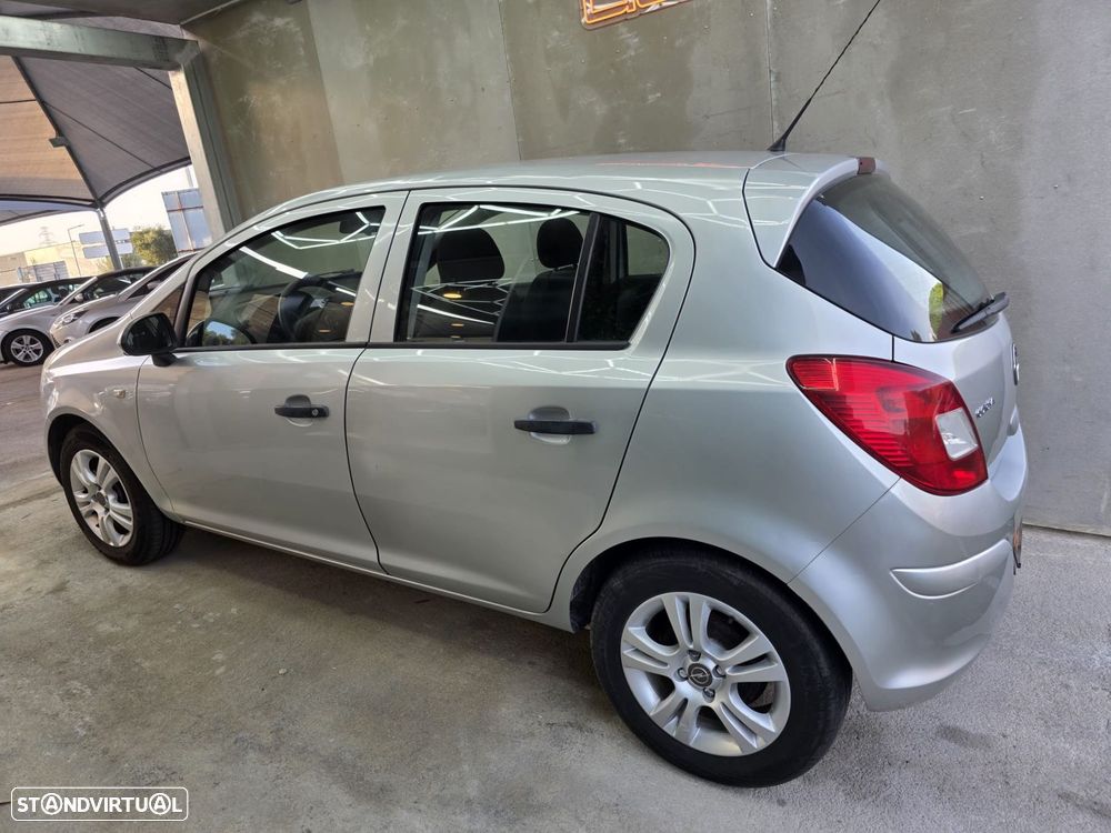 Opel Corsa 1.2 Connect - 23