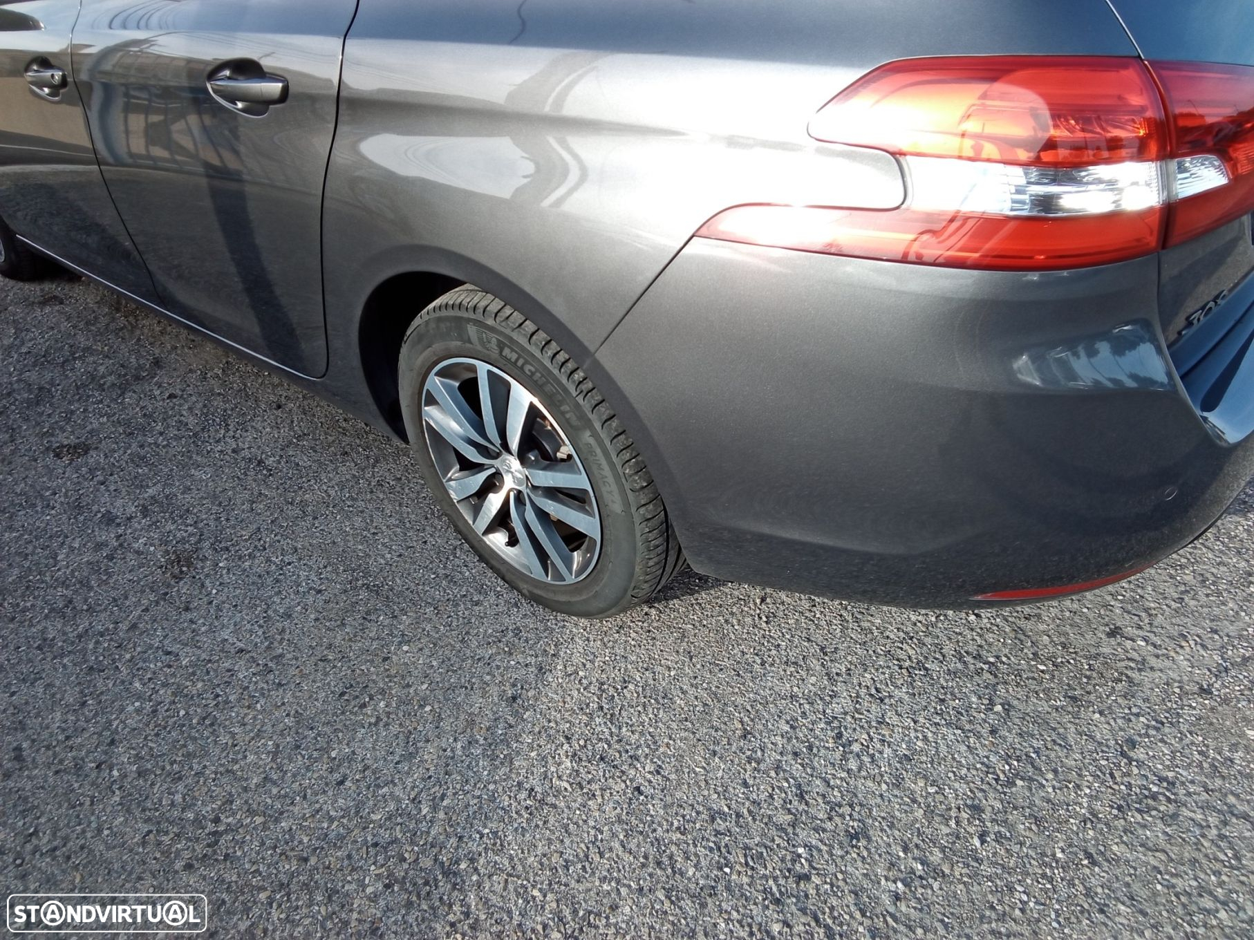 Peugeot 308 SW 1.5 BlueHDi Active EAT8 - 8
