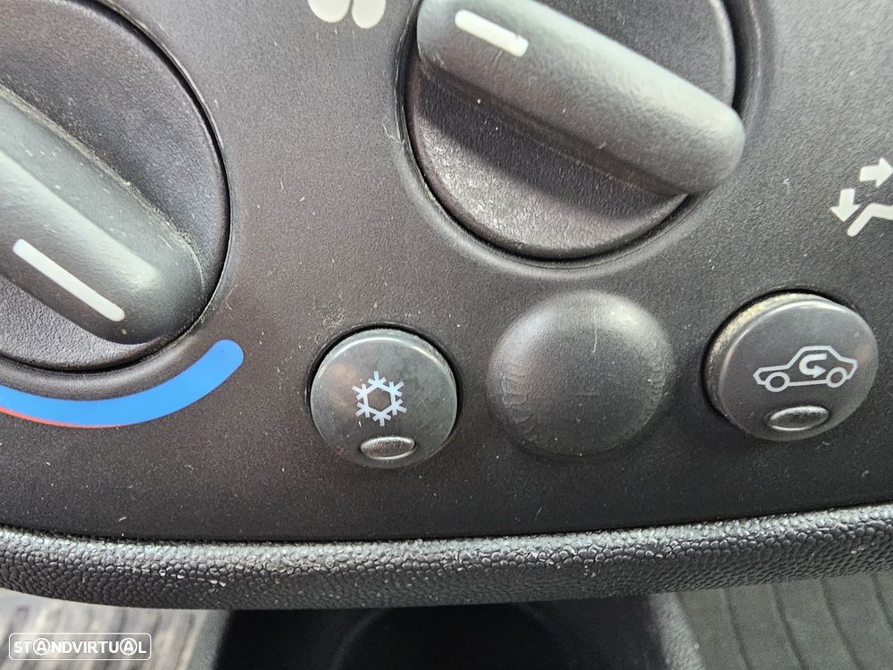 Opel combo A/C - 21
