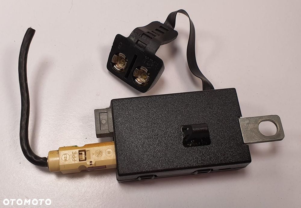 WZMACNIACZ ANTENY VOLVO XC90 30752098 - 2