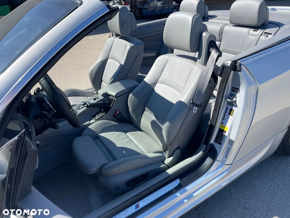 BMW Seria 3 335i - 12