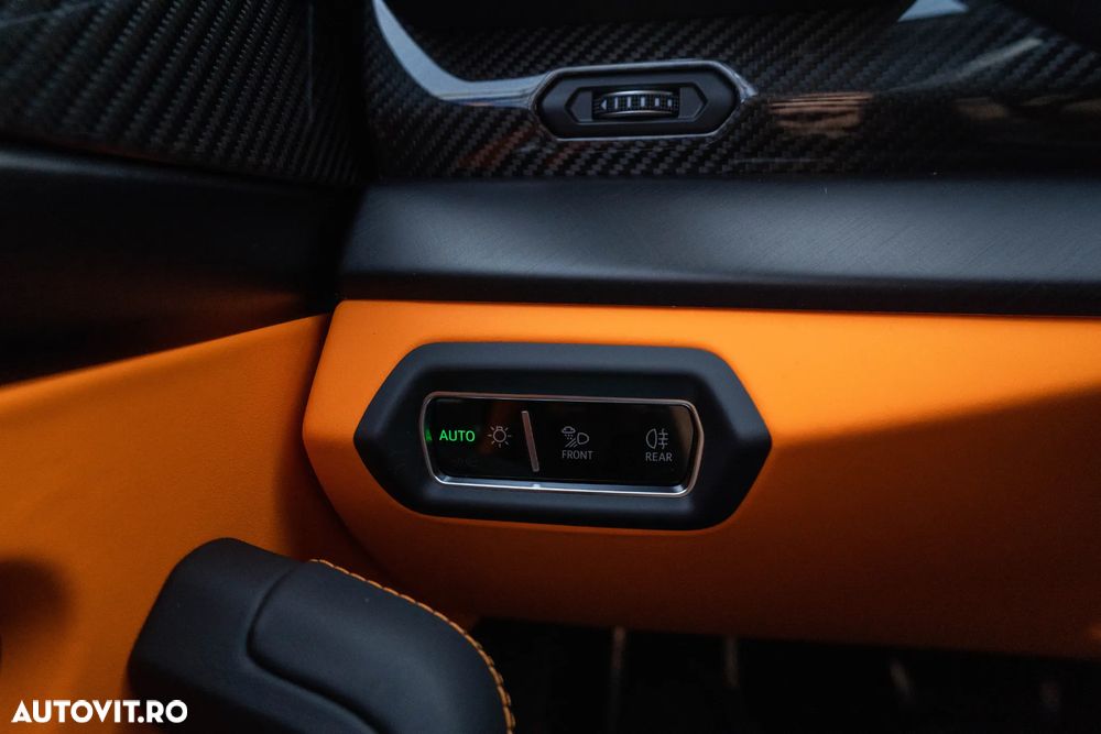 Lamborghini URUS - 26