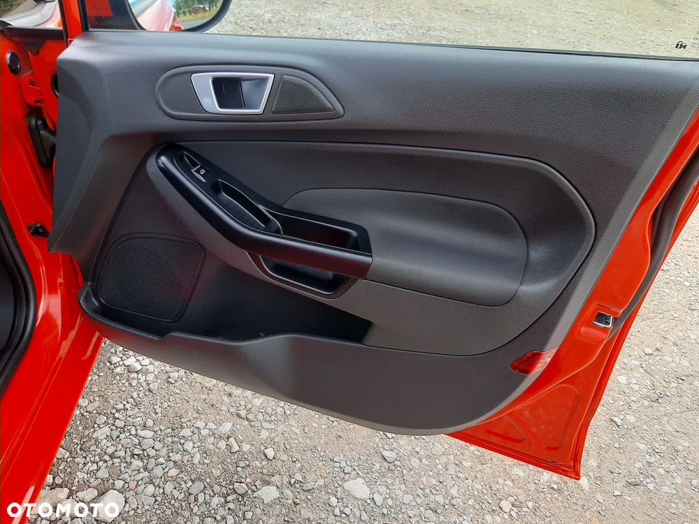 Ford Fiesta 1.6 TDCi DPF Trend - 28