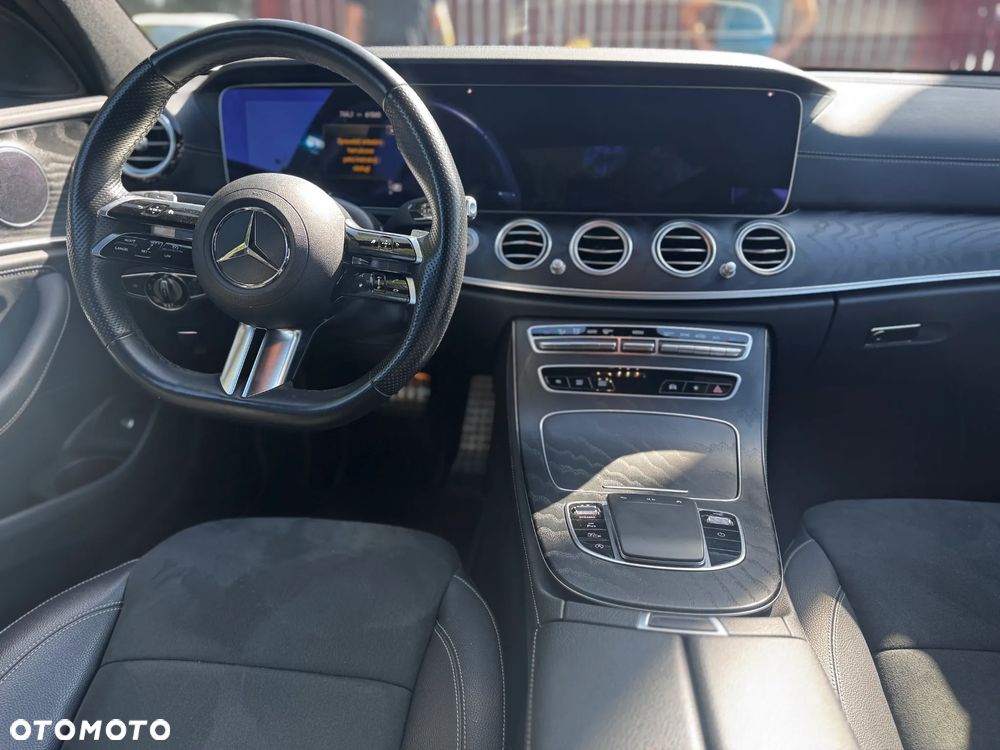 Mercedes-Benz Klasa E 220 d 4-Matic AMG/Avantgarde - 7