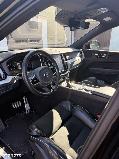 Volvo XC 60 D4 R-Design - 3