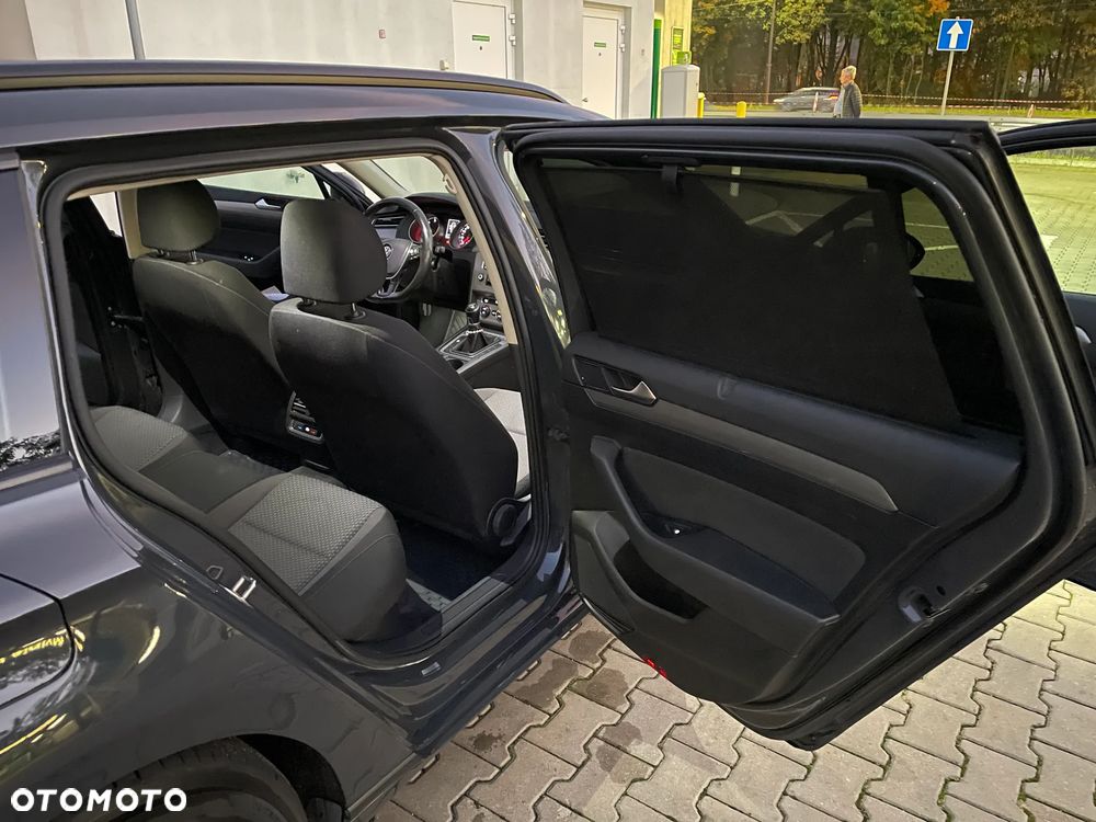 Volkswagen Passat 1.6 TDI BMT Trendline - 27