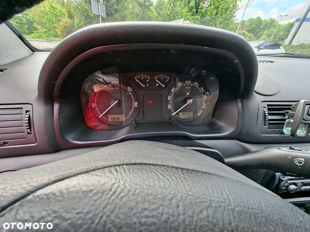 Skoda Octavia 1.9 TDI Tour - 8