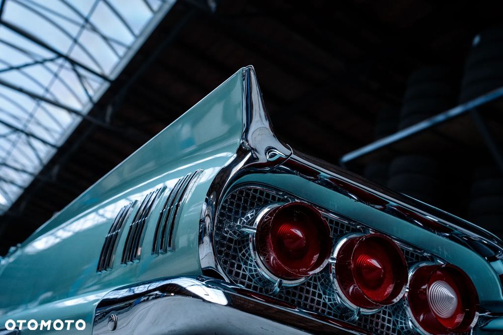 Ford Thunderbird - 15