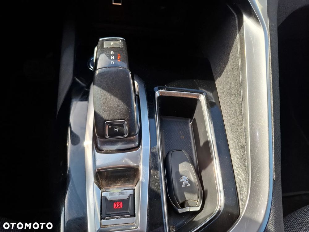 Peugeot 3008 BlueHDi 120 Stop & Start EAT6 Allure - 21