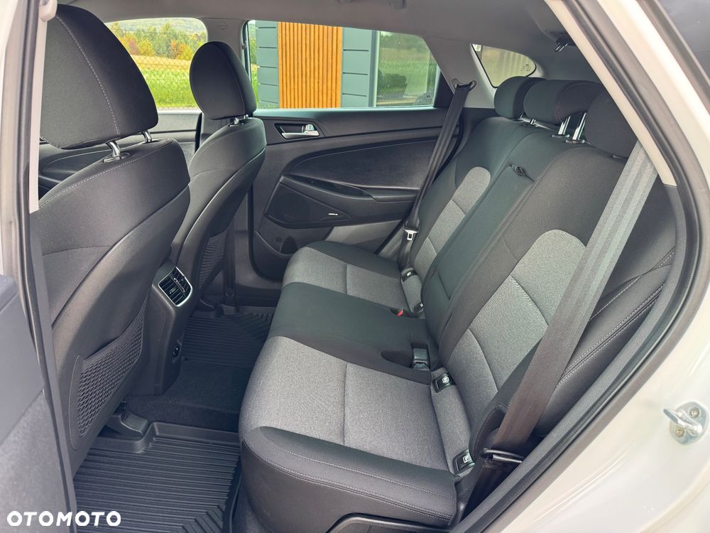 Hyundai Tucson blue 1.6 CRDi 2WD DCT Premium - 16