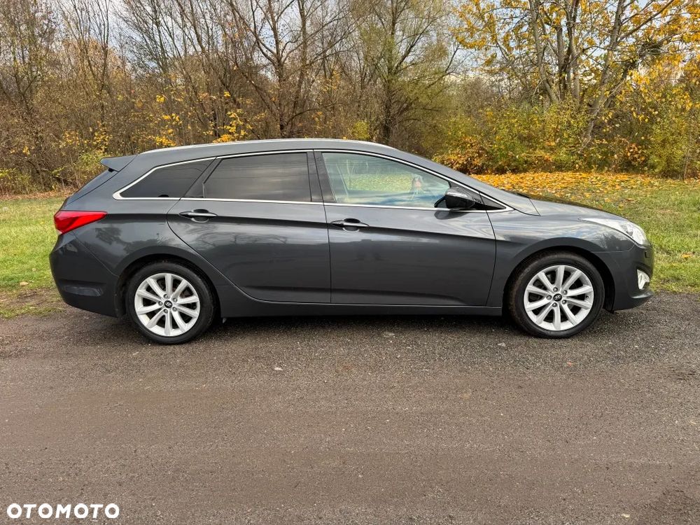 Hyundai i40 Kombi blue 1.7 CRDi Premium - 13