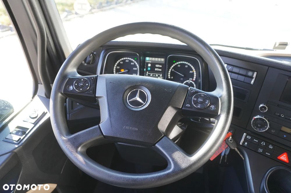 Mercedes-Benz Actros 1840 E6 4×2 / NOWA zabudowa Laweta 9,25 m / Kabina salonka - 24