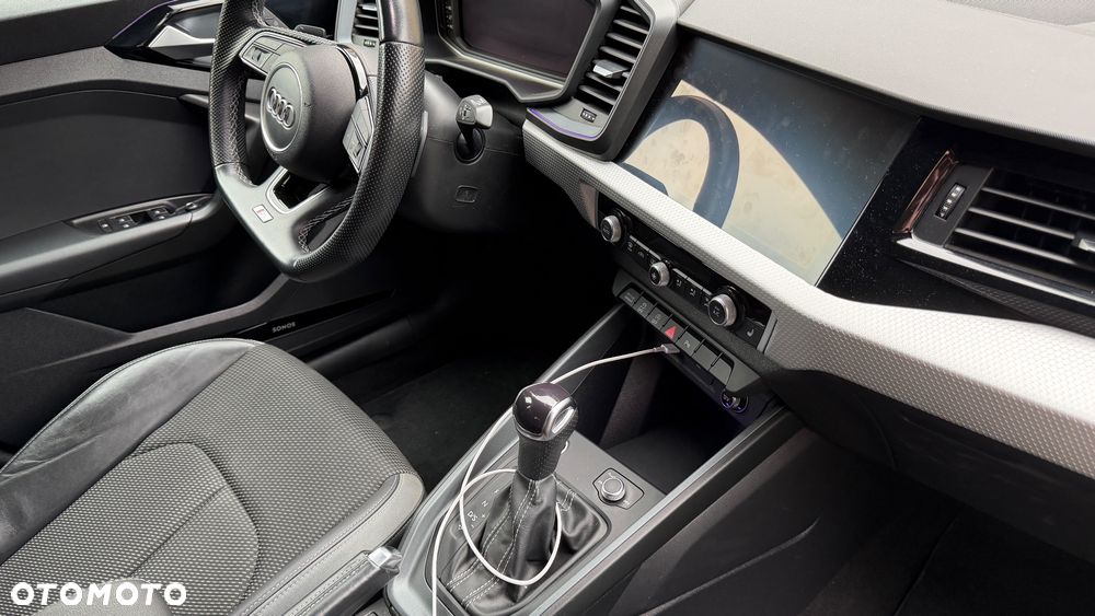 Audi A1 Sportback 40 TFSI S tronic S line - 9