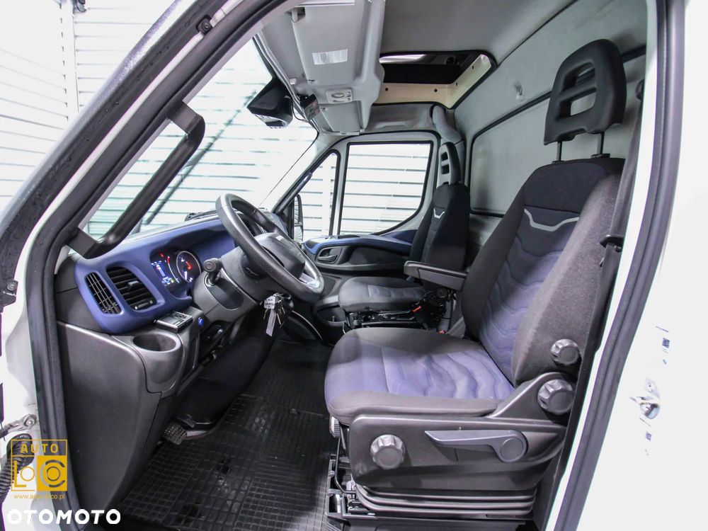Iveco DAILY CHŁODNIA + MROŹNIA + AGREGAT x 2 + AUTOMAT - 8