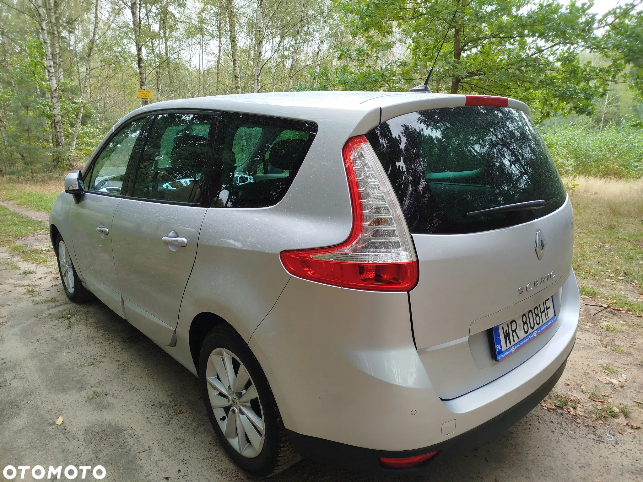 Renault Grand Scenic 2.0 16V 140 CVT Luxe - 9