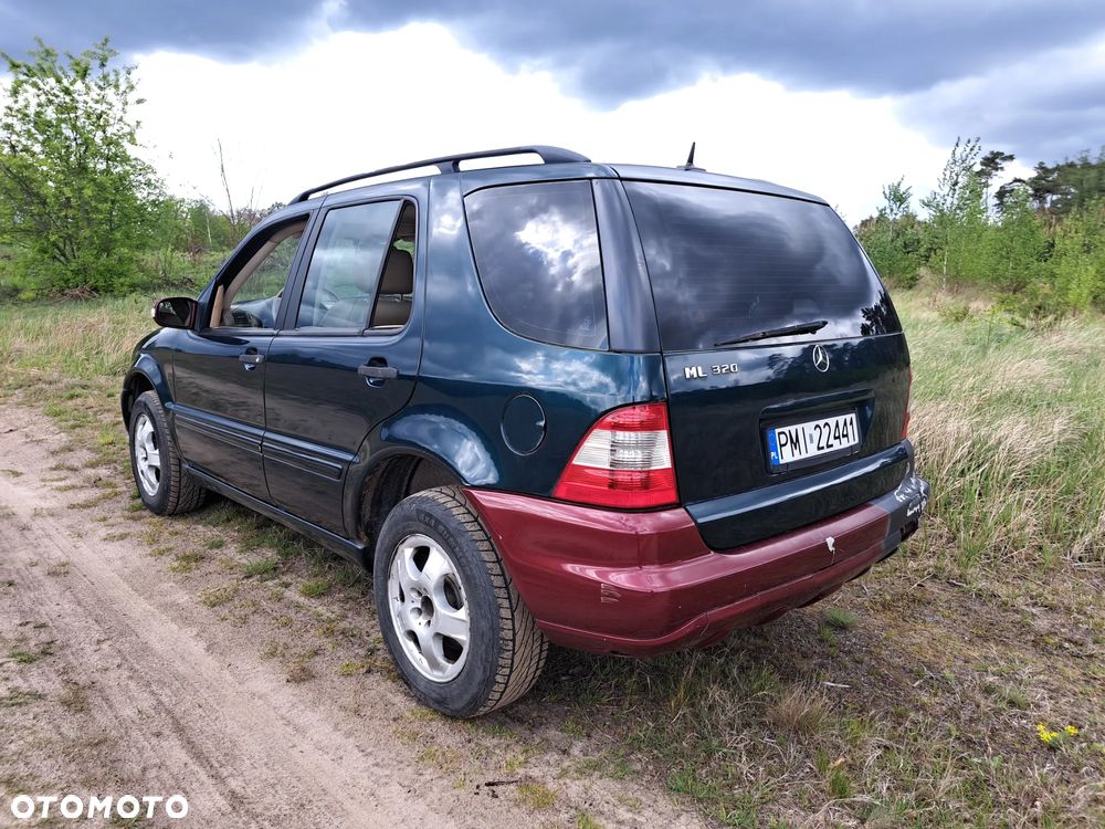 Mercedes-Benz ML - 12