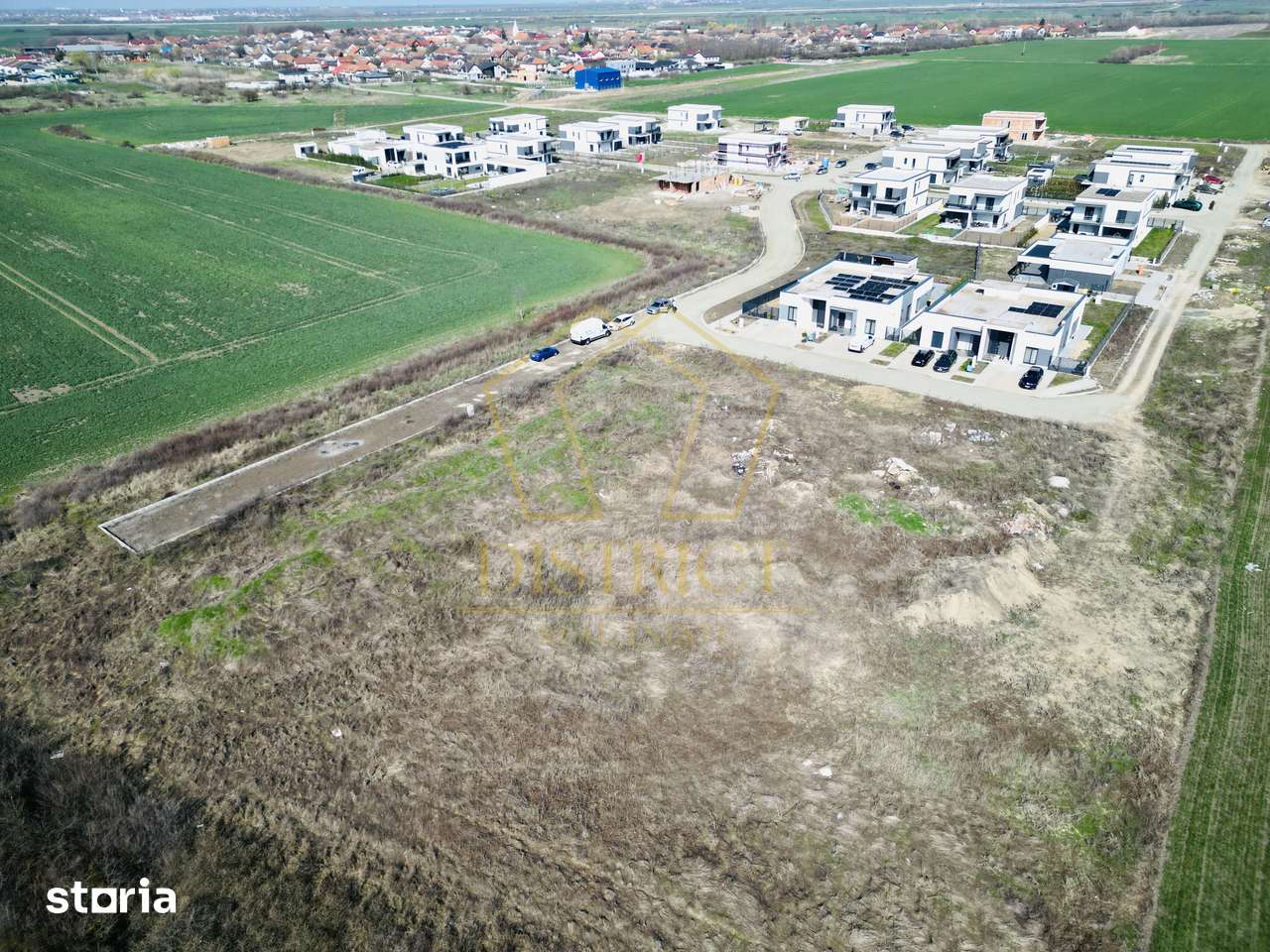 Teren pretabil pentru spatii agrement 3738 mp | Covaci - Imagine principală: 4/5