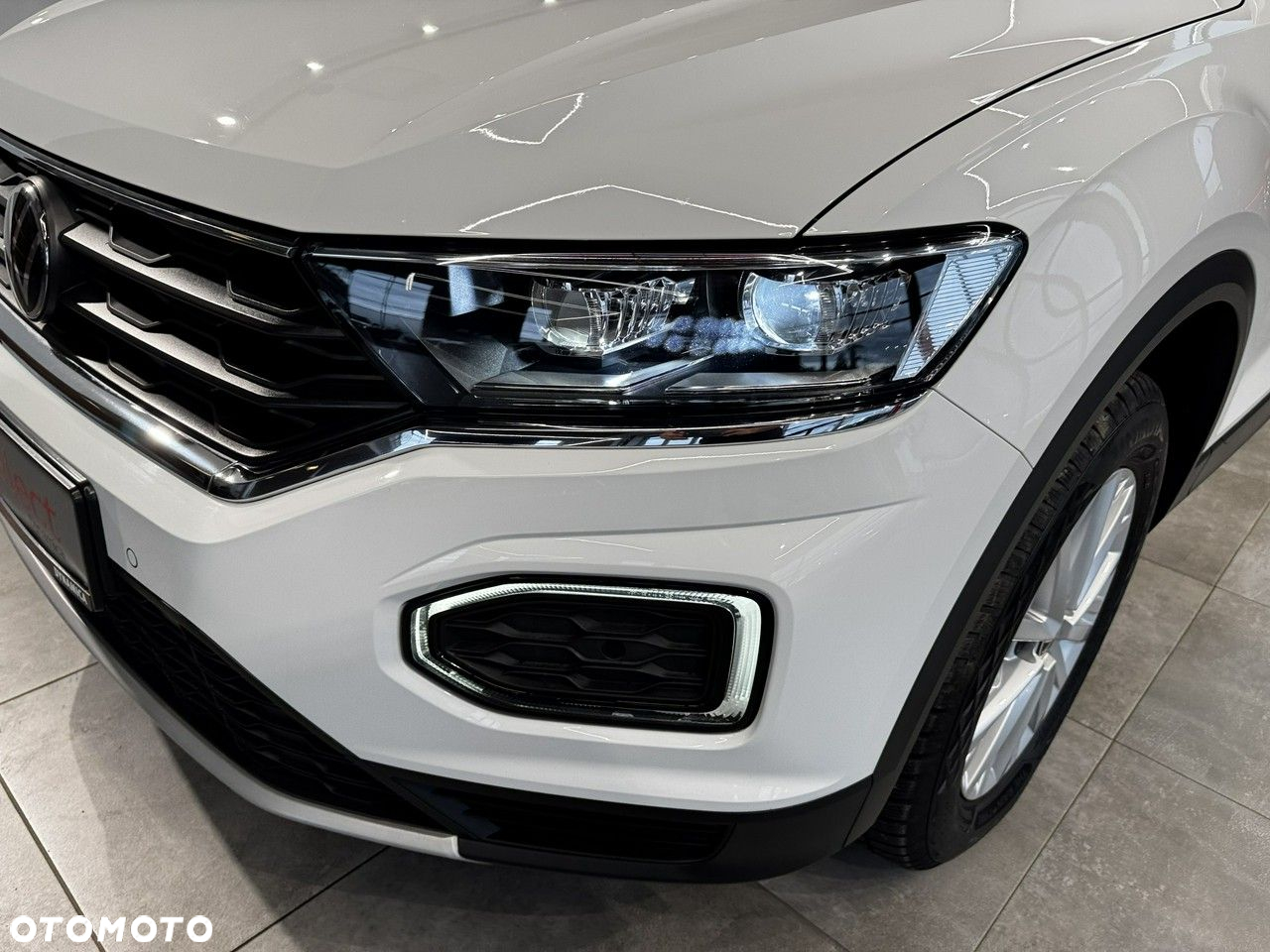 Volkswagen T-Roc - 10