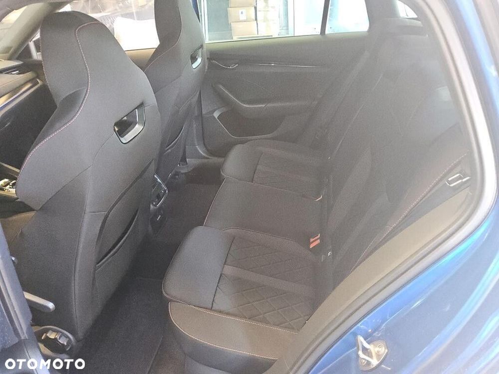 Skoda Octavia 2.0 TDI RS DSG - 10