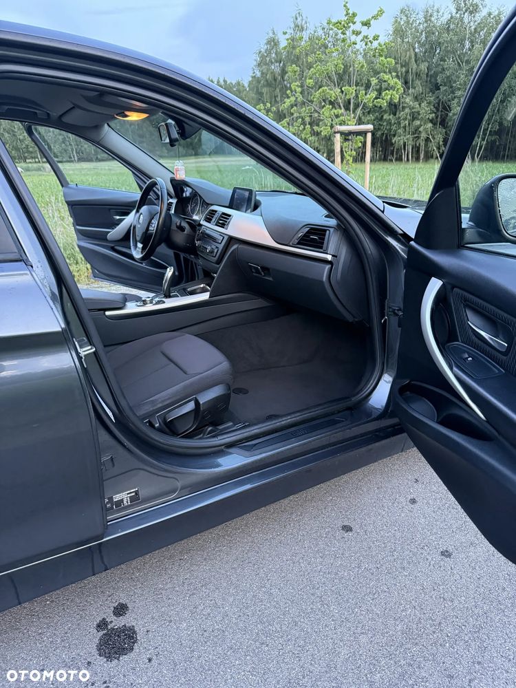 BMW Seria 3 - 16