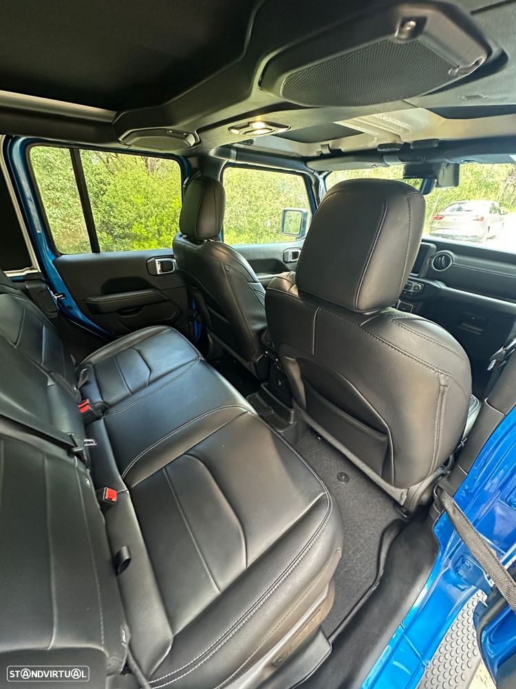 Jeep Wrangler - 19