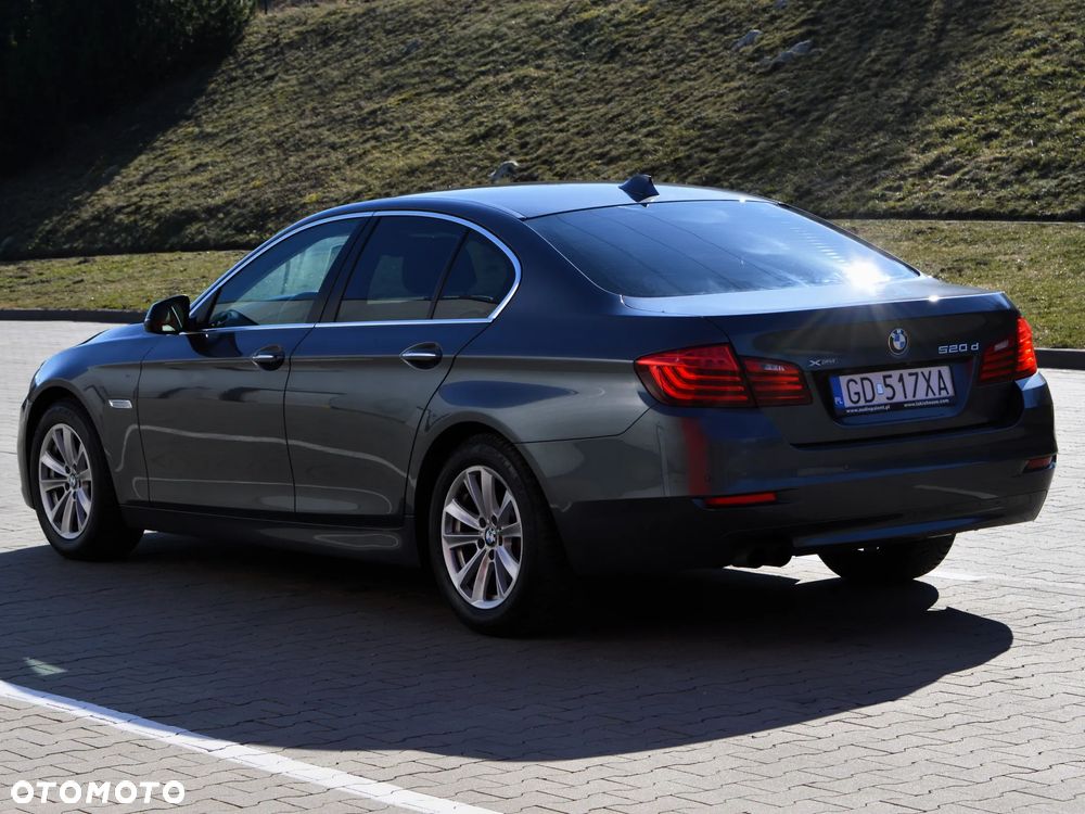 BMW Seria 5 520d xDrive Luxury Line - 4