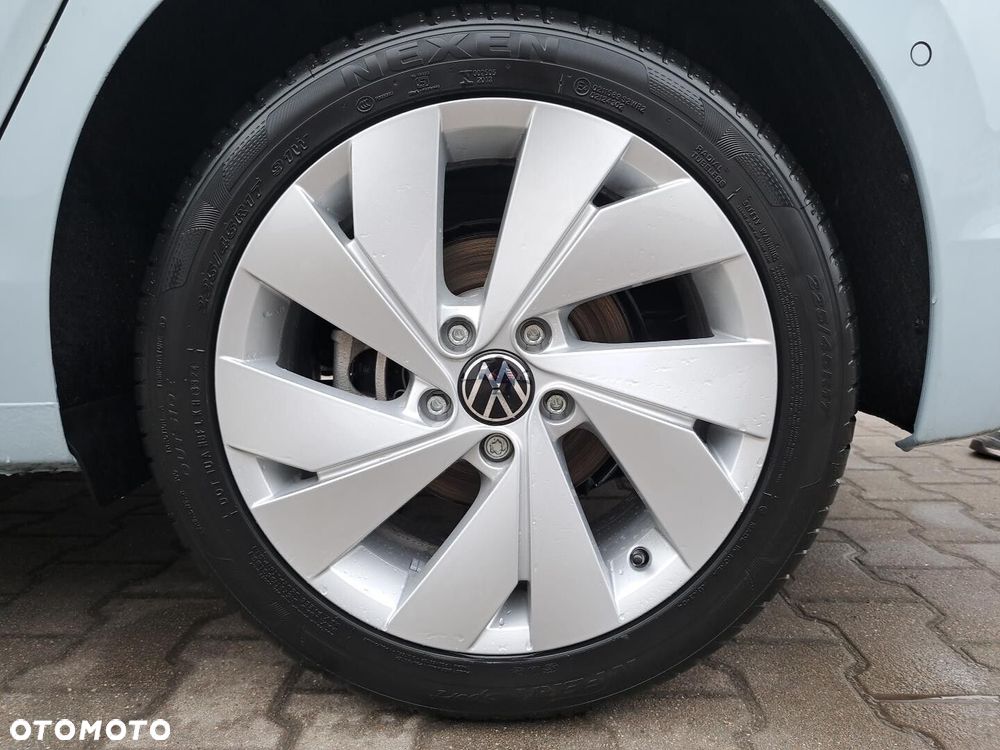 Volkswagen Golf - 17