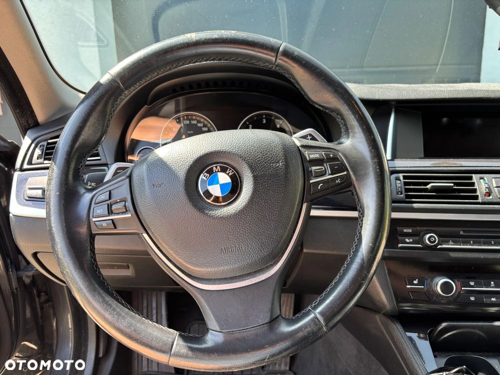 BMW Seria 5 520d xDrive Luxury Line - 9