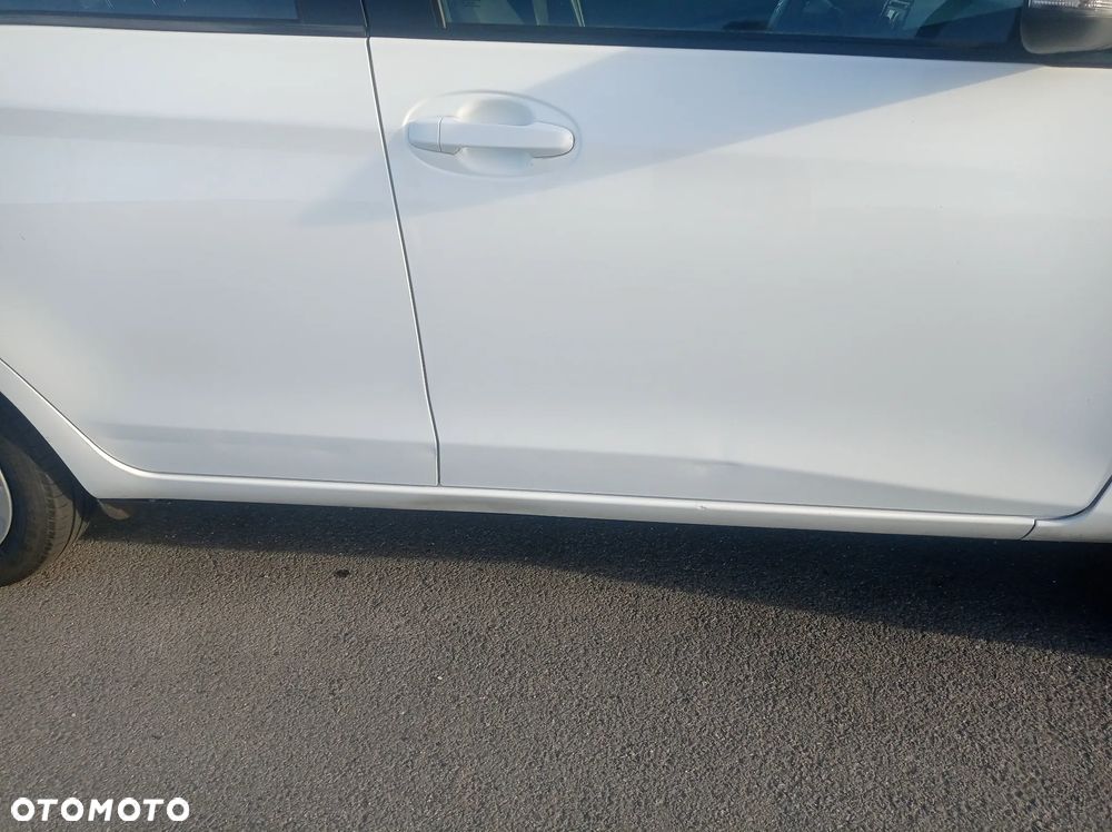 Toyota Yaris - 8