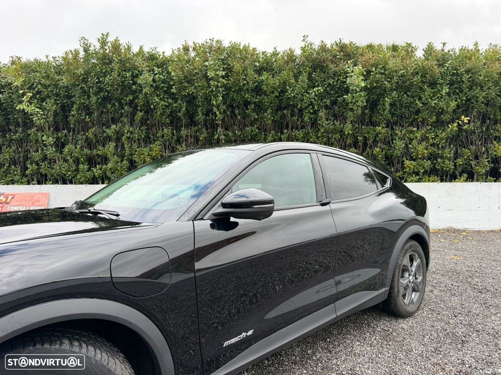 Ford Mustang Mach-E Standard - 23