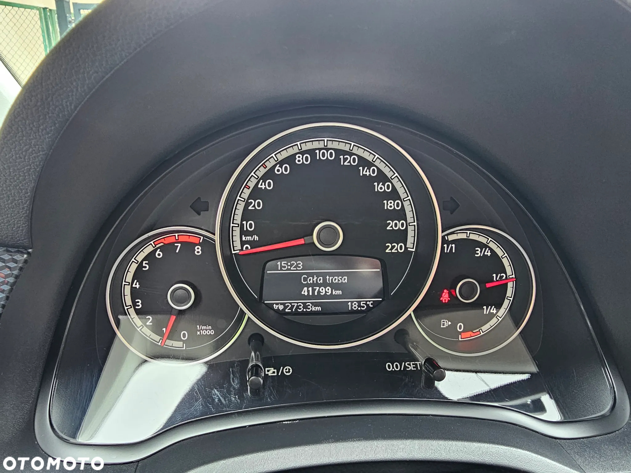 Volkswagen up! 1.0 high - 19