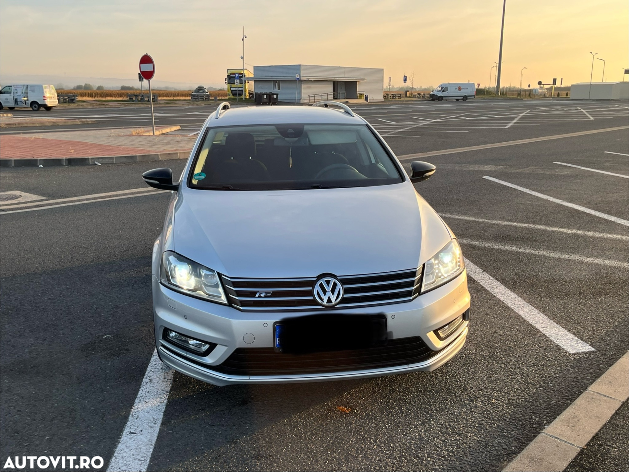 Volkswagen Passat Variant 2.0 TDI DSG BlueMotion Technology R-Line - 5