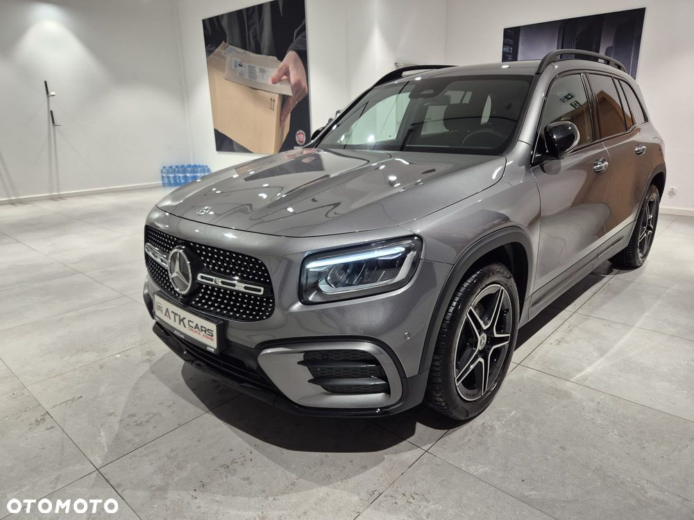 Mercedes-Benz GLB - 1