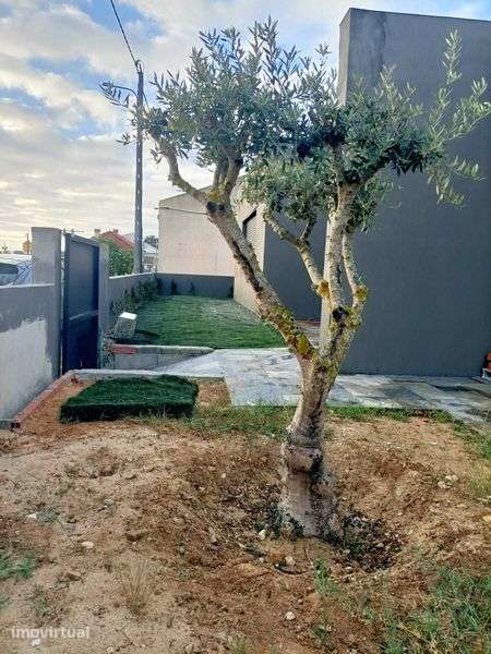 Vende-se Moradia - Grande imagem: 4/6