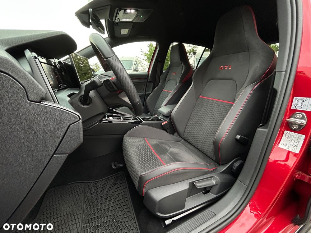 Volkswagen Golf VIII 2.0 TSI GTI Clubsport DSG - 25