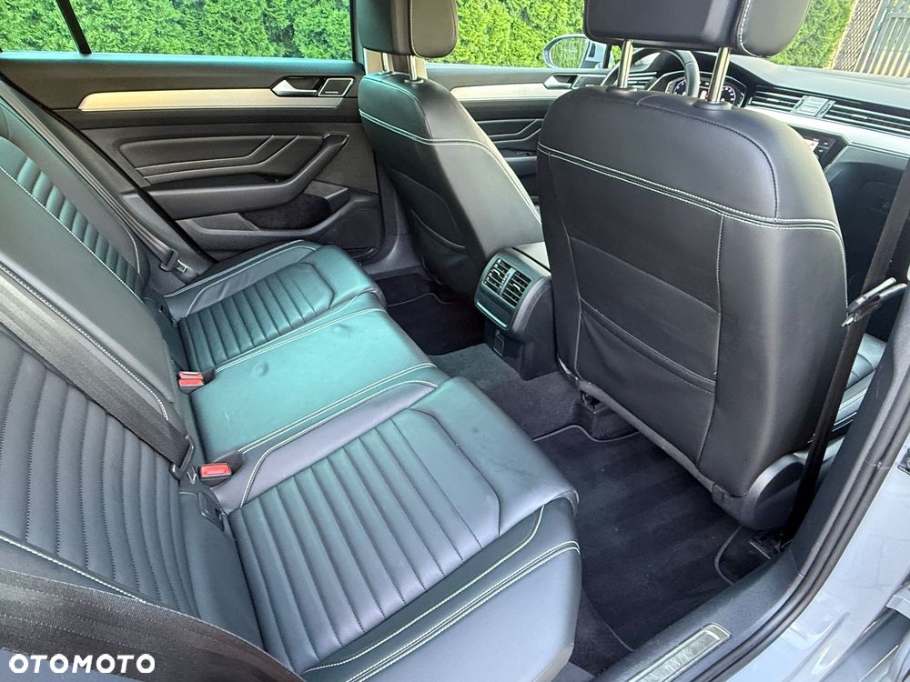 Volkswagen Passat 2.0 TSI Elegance DSG - 26