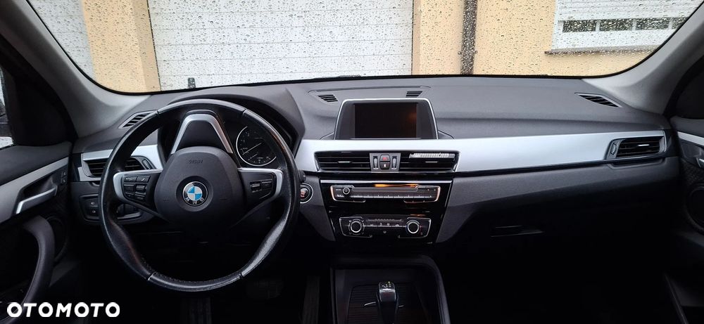 BMW X1 sDrive18i - 8