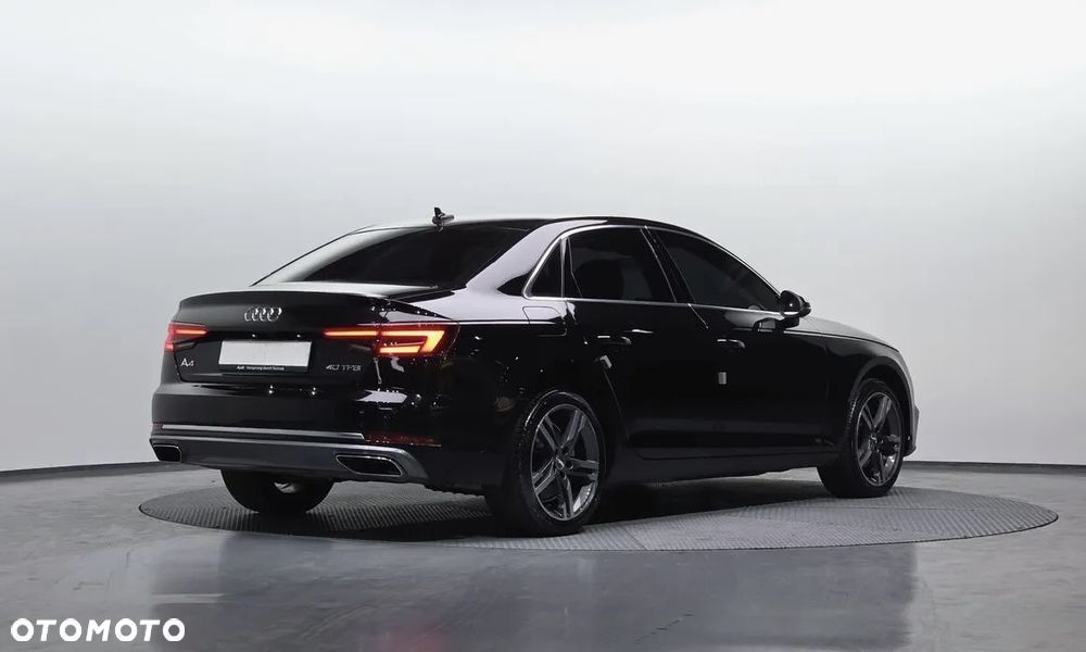 Audi A4 Limousine - 5