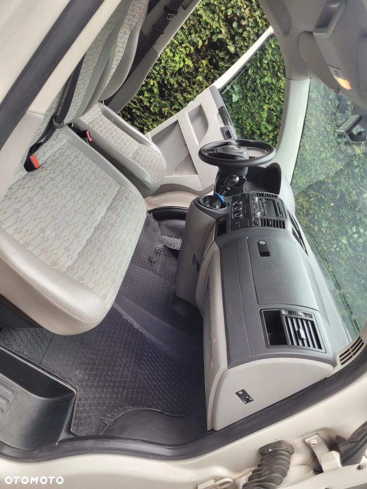 Volkswagen T5 - 9
