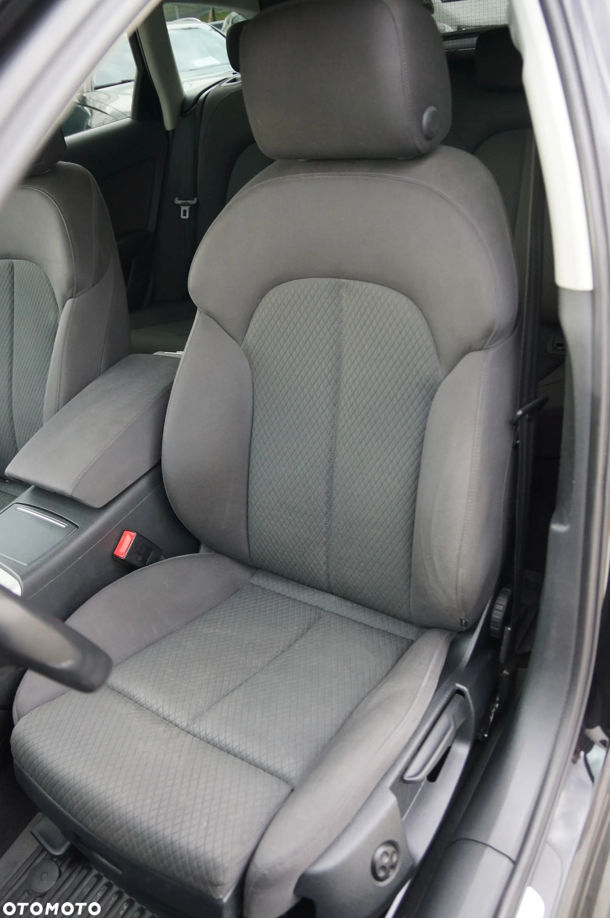Audi A6 Avant 2.0 TDI quattro S tronic - 26
