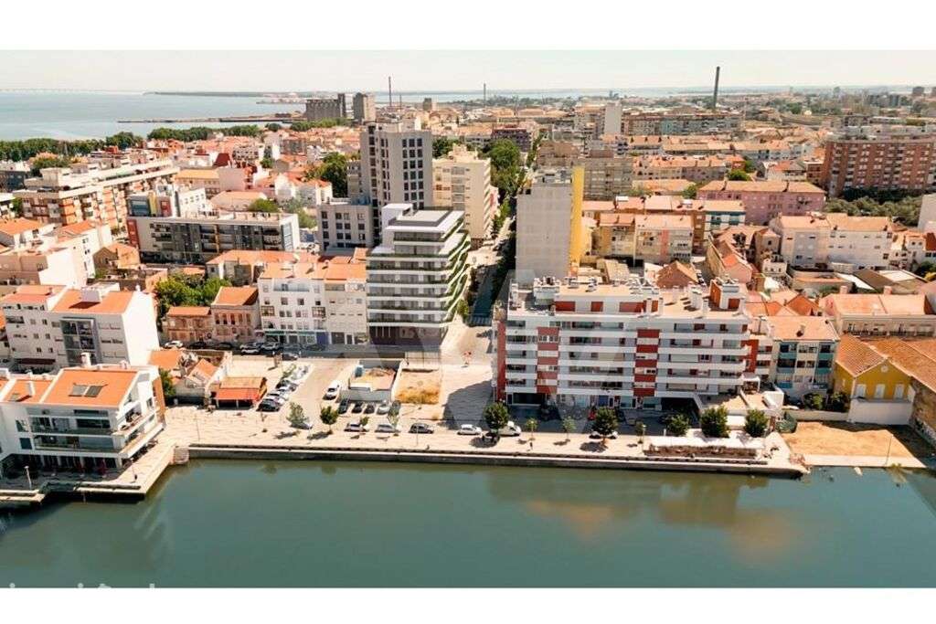 Apartamento T2 com varanda privativa - Empreendimento Flor de Sal - Grande imagem: 3/32