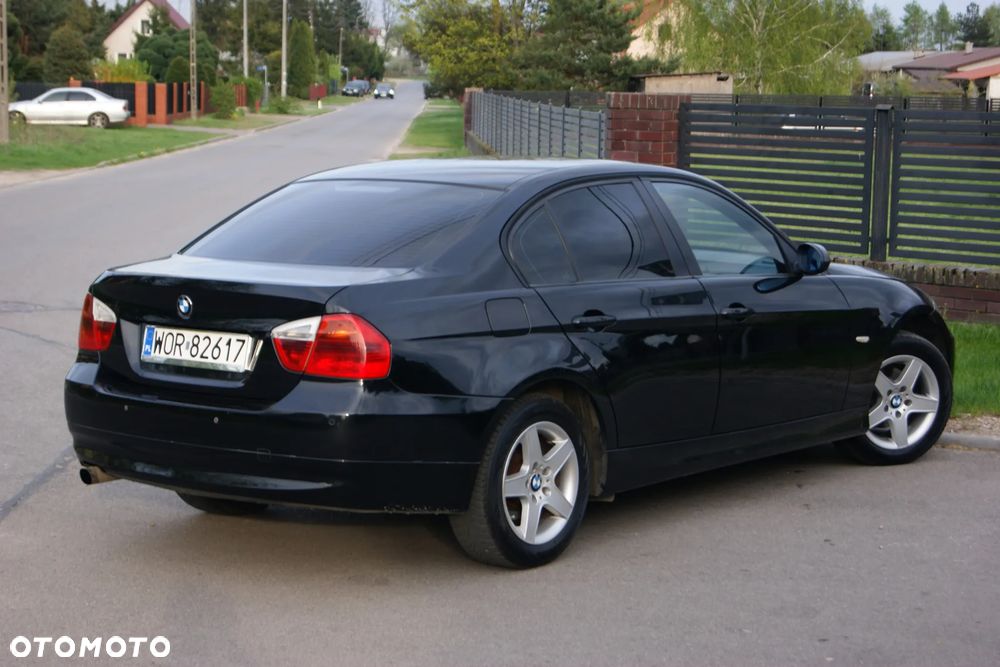 BMW Seria 3 318i - 11