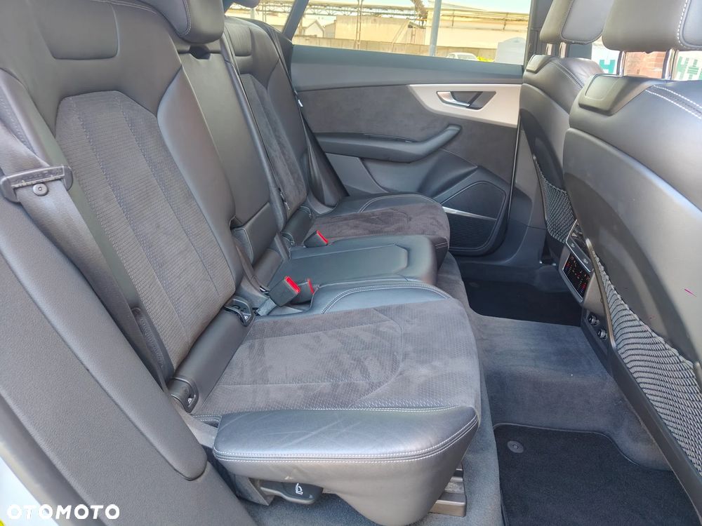 Audi Q8 50 TDI mHEV Quattro Black Edition Tiptronic - 12