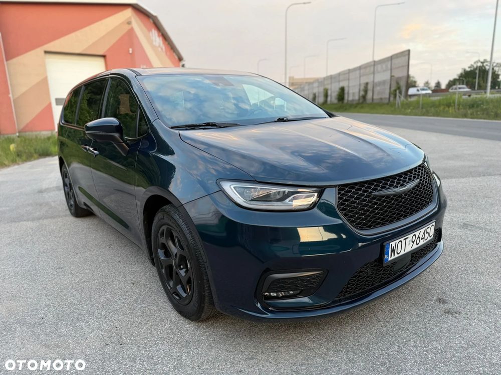 Chrysler Pacifica - 19