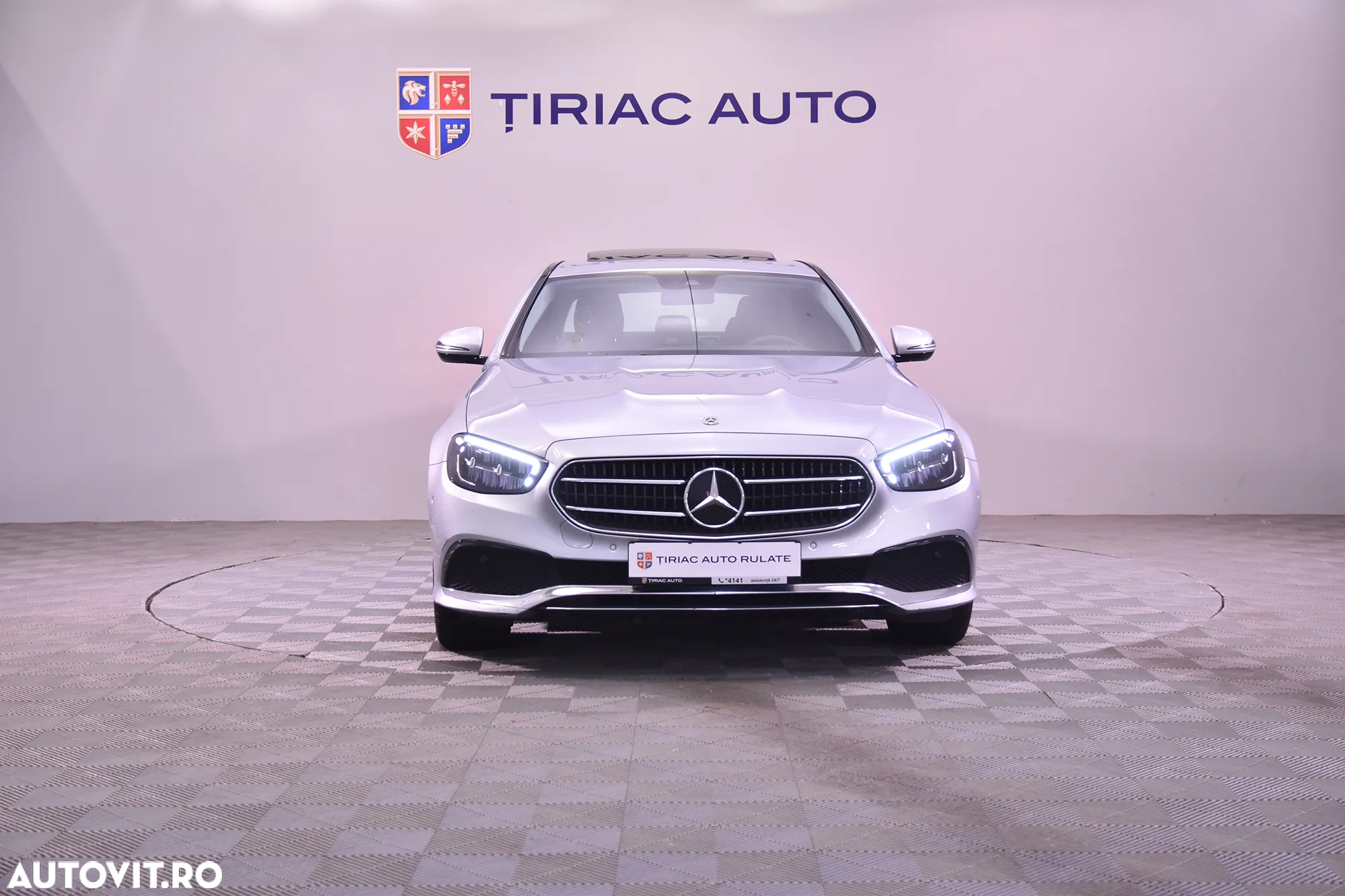 Mercedes-Benz E 300 de Aut. - 8