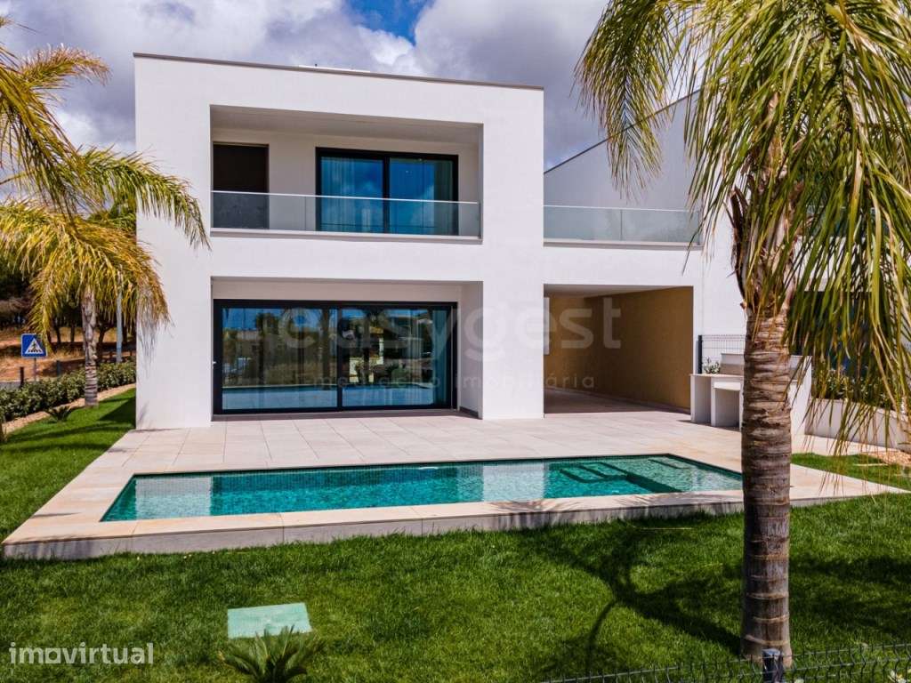 Moradia T3 com Piscina Privativa em Quarteira - Grande imagem: 4/44